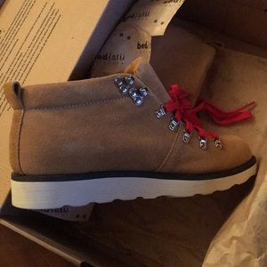 Ankle Sierra Boot - Never Worn- Fit Big
